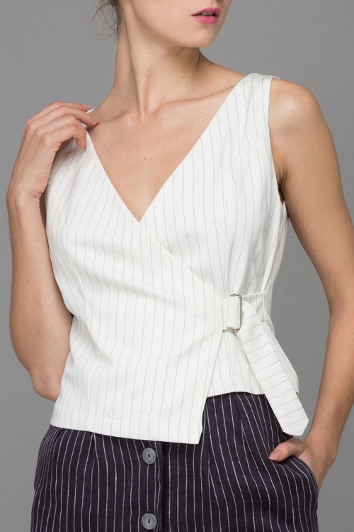 OFFICER WHITE WRAP TOP